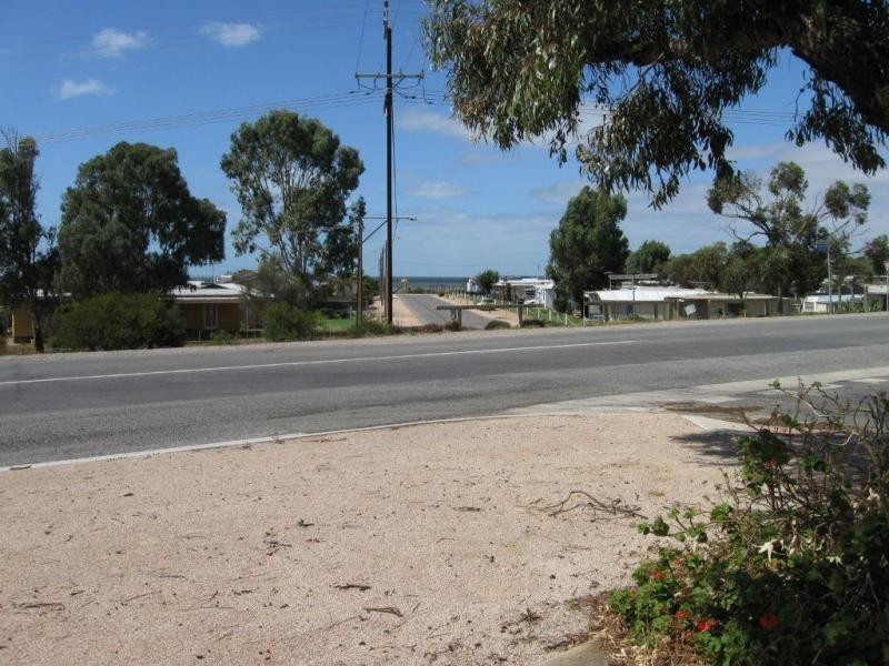1 Cooper Street, Port Clinton SA 5570