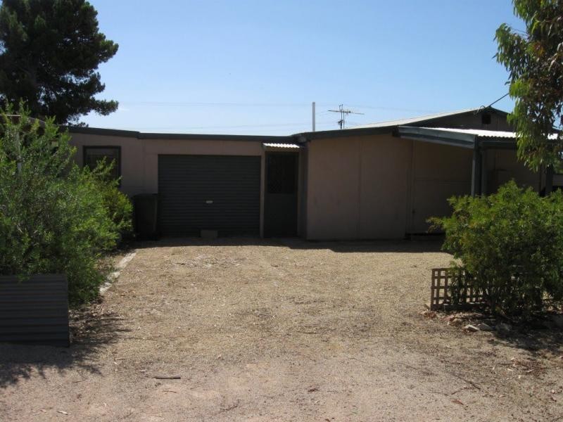 1 Cooper Street, Port Clinton SA 5570