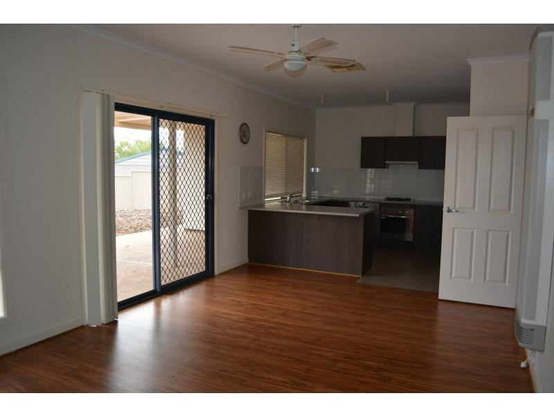 7 Bolami Street, Roxby Downs SA 5725