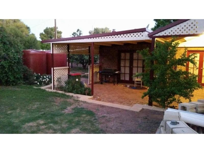 65 Eyre Road, Crystal Brook SA 5523