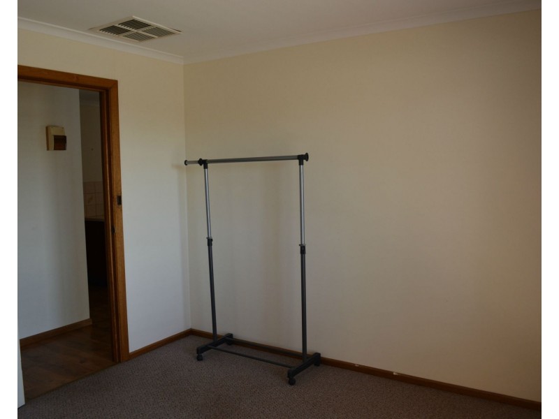 92a Axehead Road, Roxby Downs SA 5725