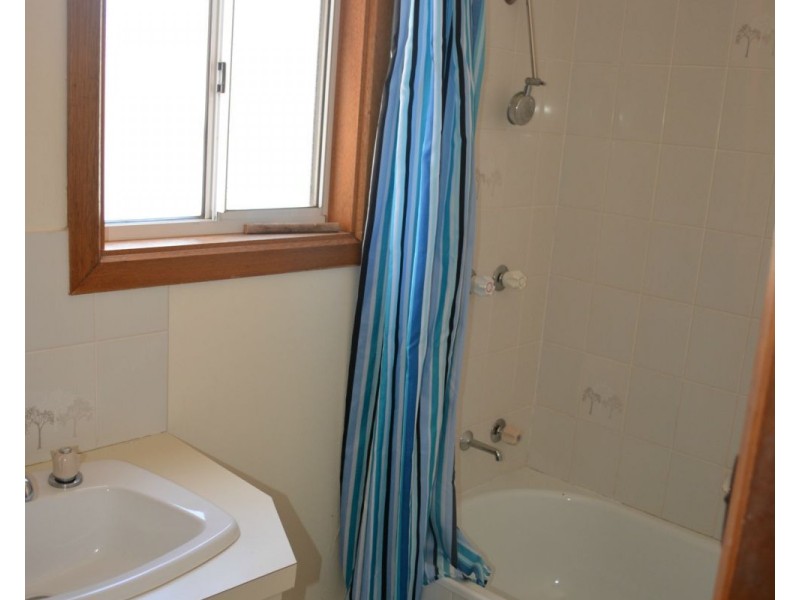 92a Axehead Road, Roxby Downs SA 5725