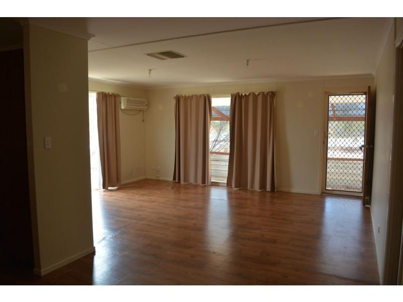 92b Axehead Road, Roxby Downs SA 5725