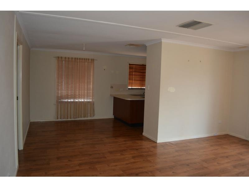 92b Axehead Road, Roxby Downs SA 5725