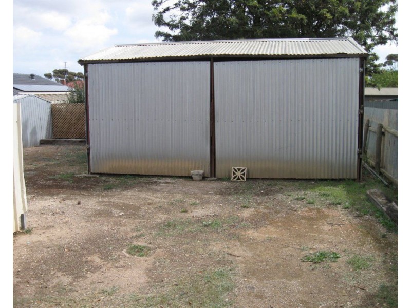 32 Caroline Street, Maitland SA 5573