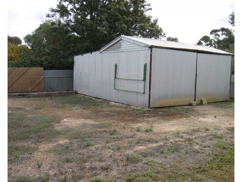 32 Caroline Street, Maitland SA 5573