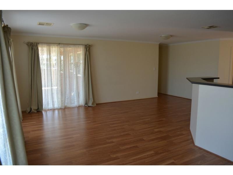 32 Maireana Circuit, Roxby Downs SA 5725