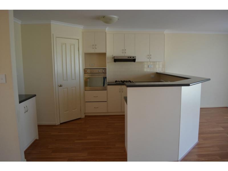 32 Maireana Circuit, Roxby Downs SA 5725