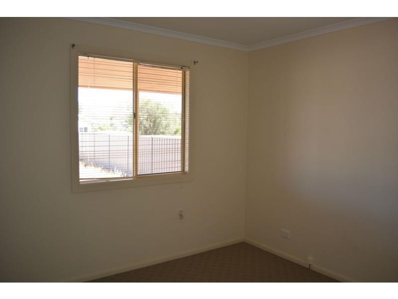 32 Maireana Circuit, Roxby Downs SA 5725