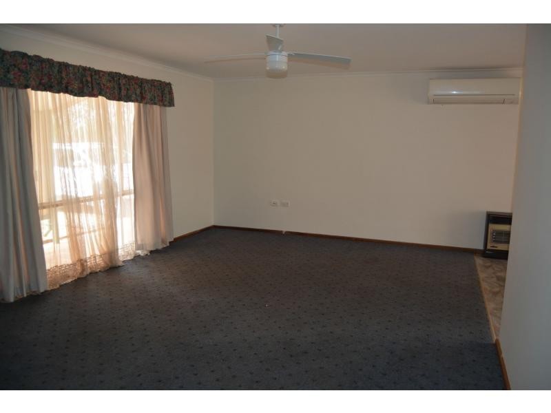 30 OLYMPIC Way, Roxby Downs SA 5725