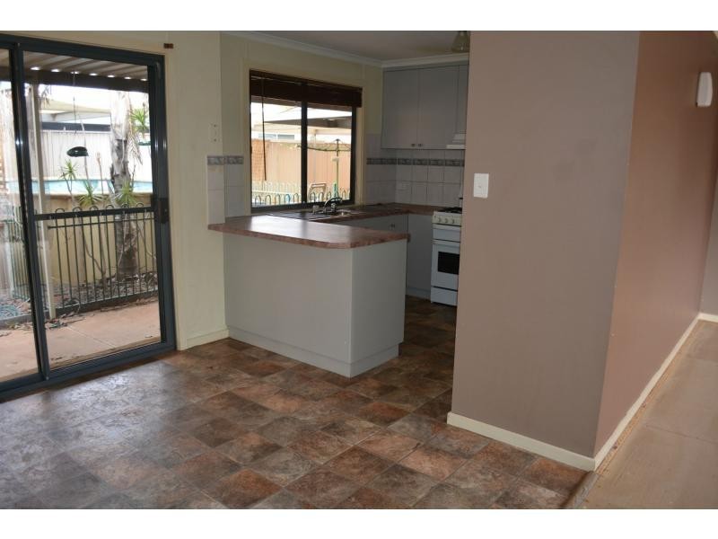 69 Burgoyne Street, Roxby Downs SA 5725