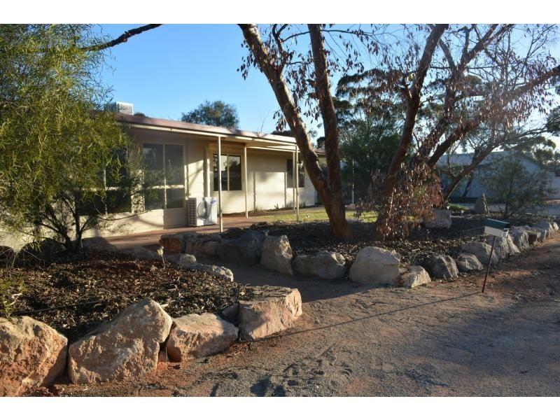 18 Alberrie Street, Roxby Downs SA 5725