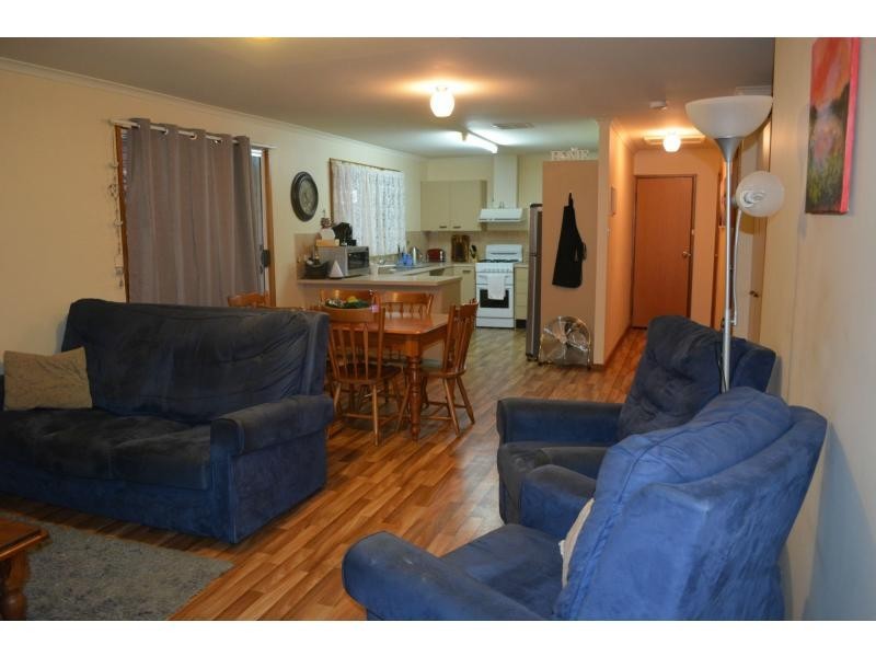 13b Kennebery Crescent, Roxby Downs SA 5725