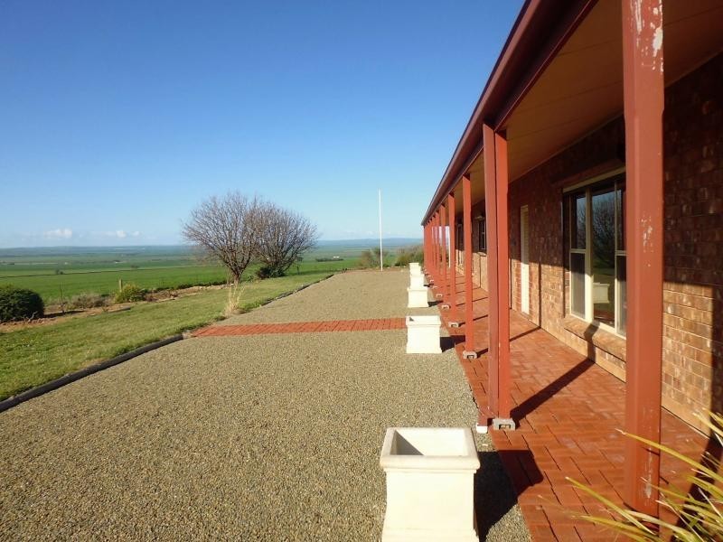 1 Ingram Gap Road, Redhill SA 5521