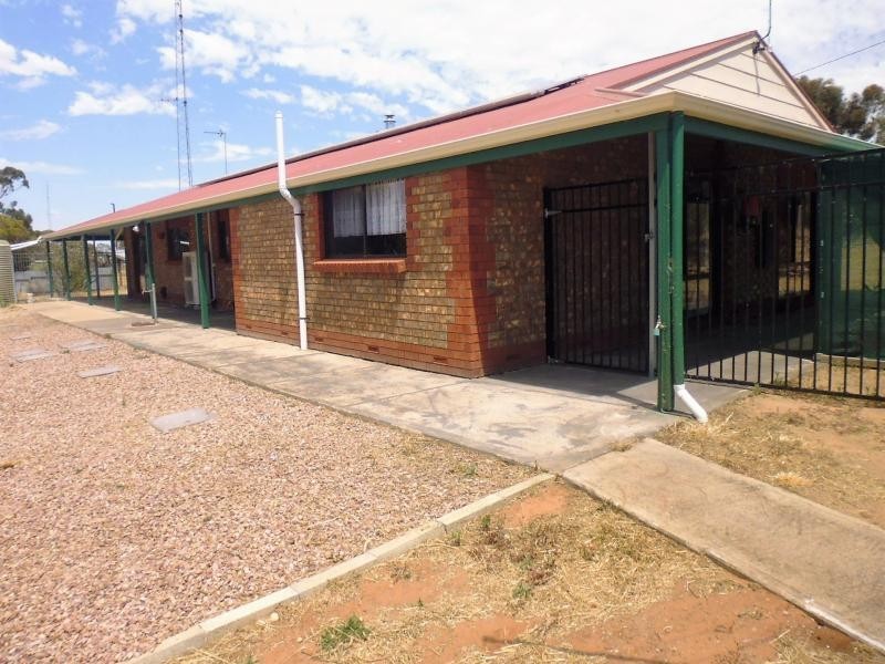 11 Hobbs Road, Port Broughton SA 5522