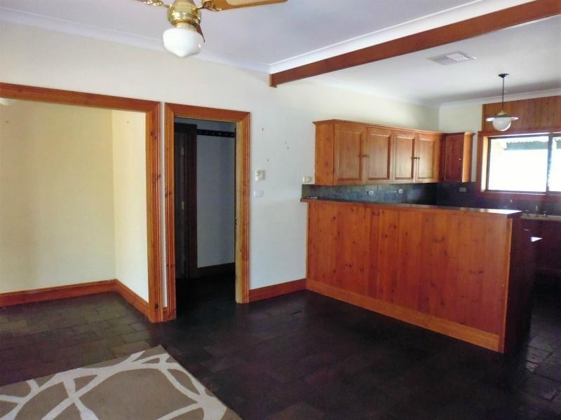 11 Hobbs Road, Port Broughton SA 5522