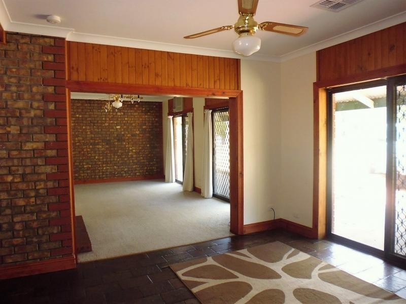 11 Hobbs Road, Port Broughton SA 5522