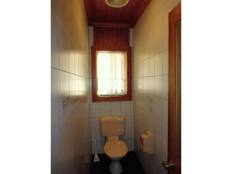 11 Hobbs Road, Port Broughton SA 5522