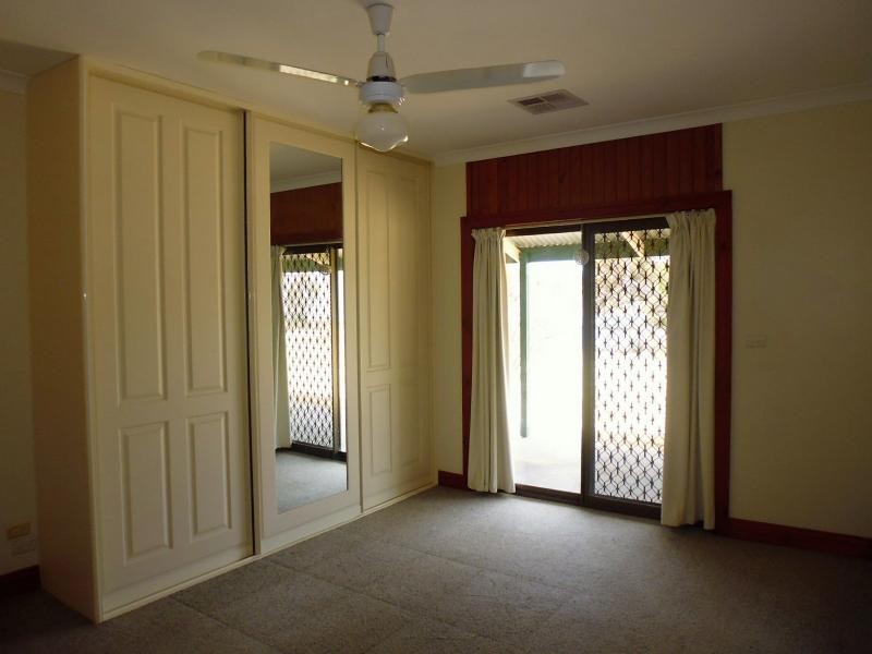 11 Hobbs Road, Port Broughton SA 5522