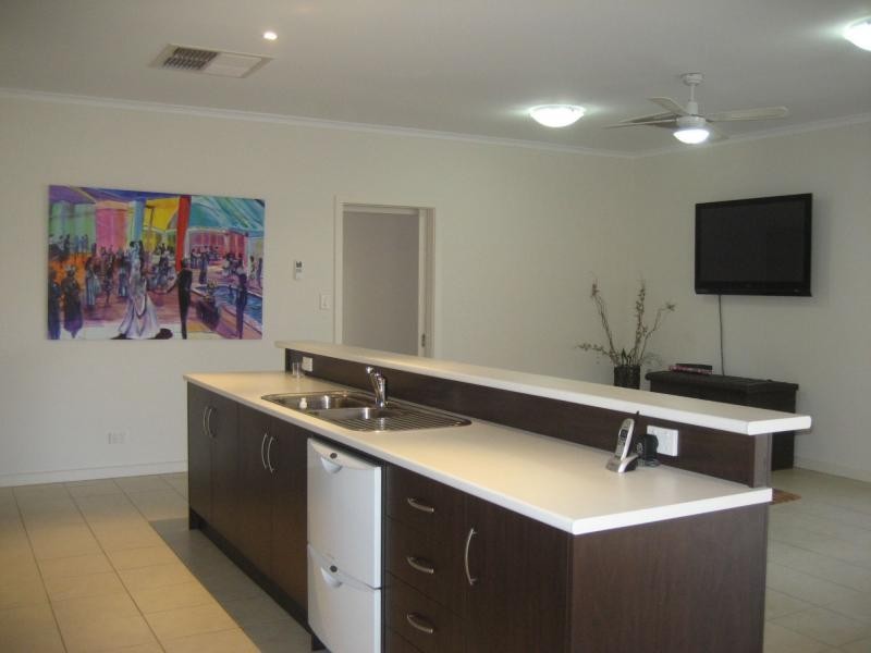 26 Swainsona Street, Roxby Downs SA 5725