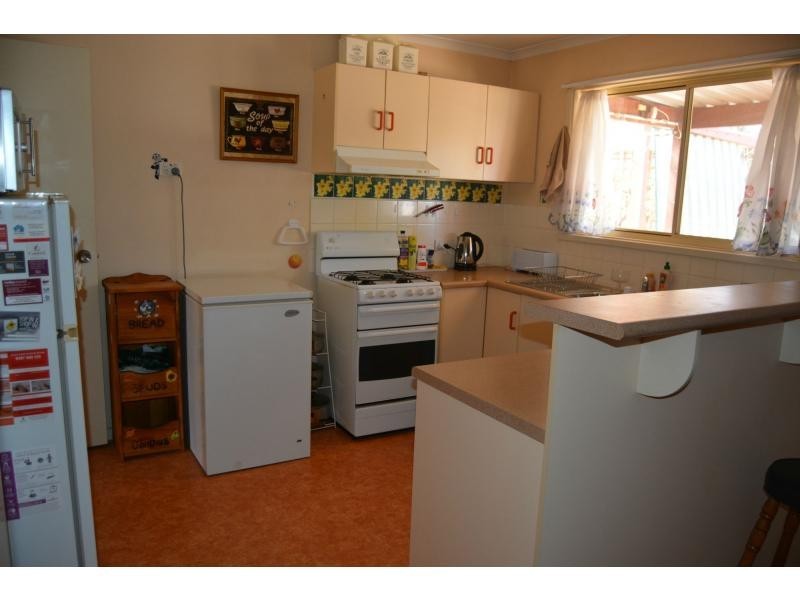 76 STUART ROAD, Roxby Downs SA 5725