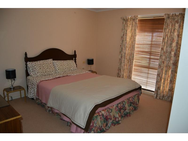 76 STUART ROAD, Roxby Downs SA 5725