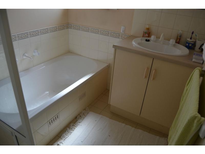 76 STUART ROAD, Roxby Downs SA 5725