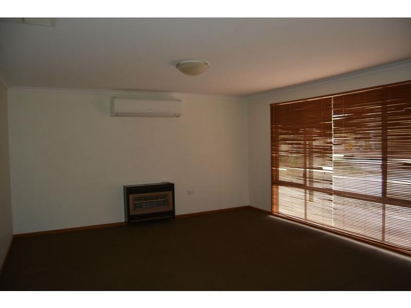 4 Wangianna Street, Roxby Downs SA 5725