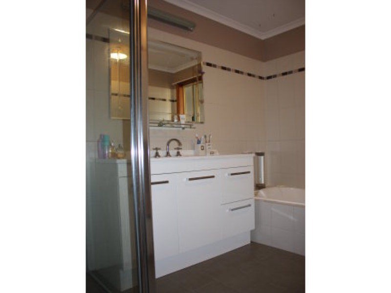 24 Hermit Street, Roxby Downs SA 5725