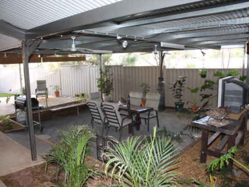 24 Hermit Street, Roxby Downs SA 5725