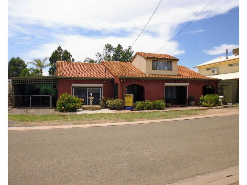 8 Kerley Street, Port Broughton SA 5522