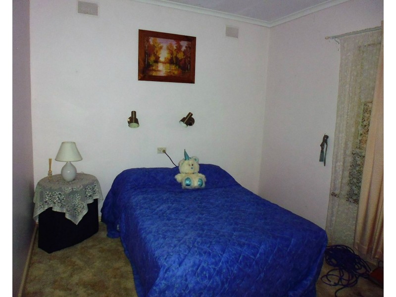 8 Kerley Street, Port Broughton SA 5522