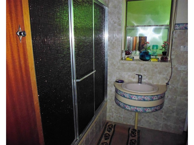 8 Kerley Street, Port Broughton SA 5522