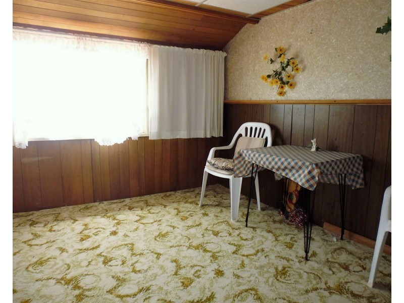 8 Kerley Street, Port Broughton SA 5522