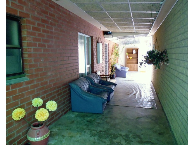 8 Kerley Street, Port Broughton SA 5522