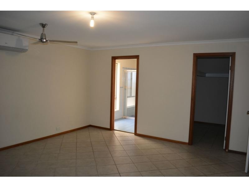 21 PLANIGALE, Roxby Downs SA 5725