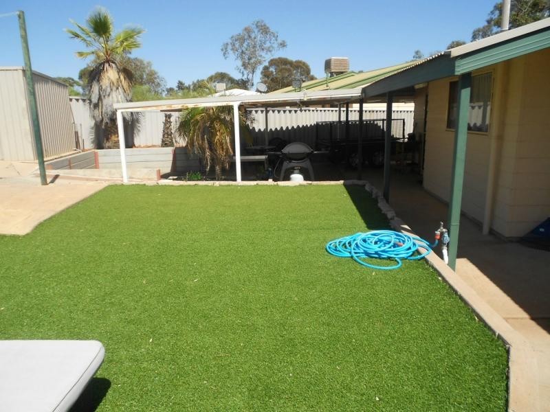 52 Hermit Street, Roxby Downs SA 5725