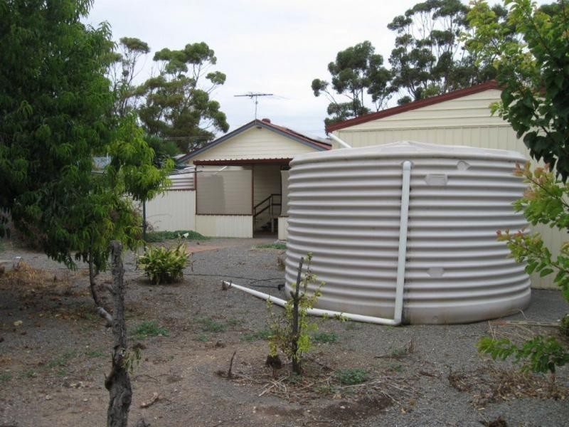 9 Clinton Road, Maitland SA 5573