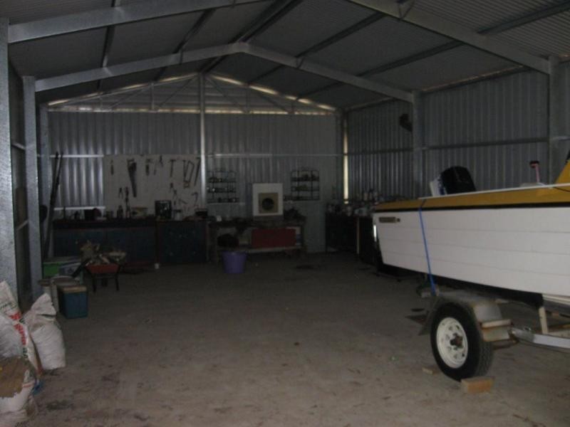 9 Clinton Road, Maitland SA 5573