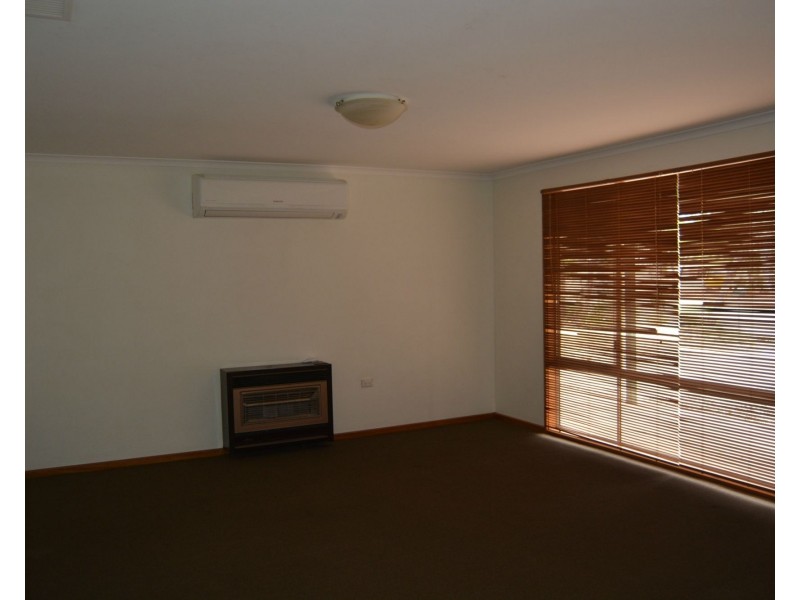 4 Wangianna Street, Roxby Downs SA 5725