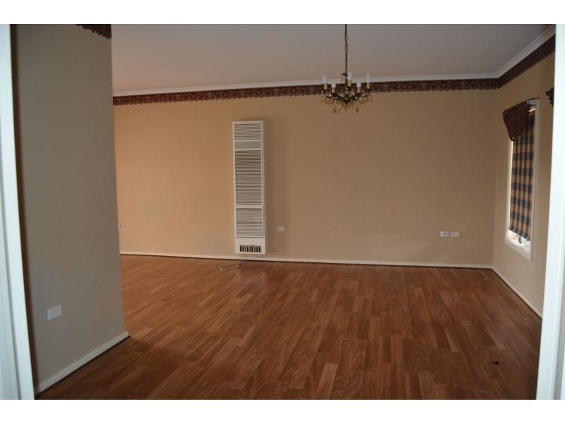 19 Planigale Drive, Roxby Downs SA 5725