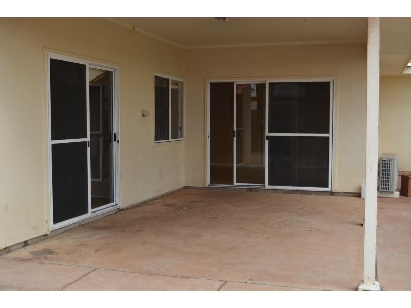 19 Planigale Drive, Roxby Downs SA 5725