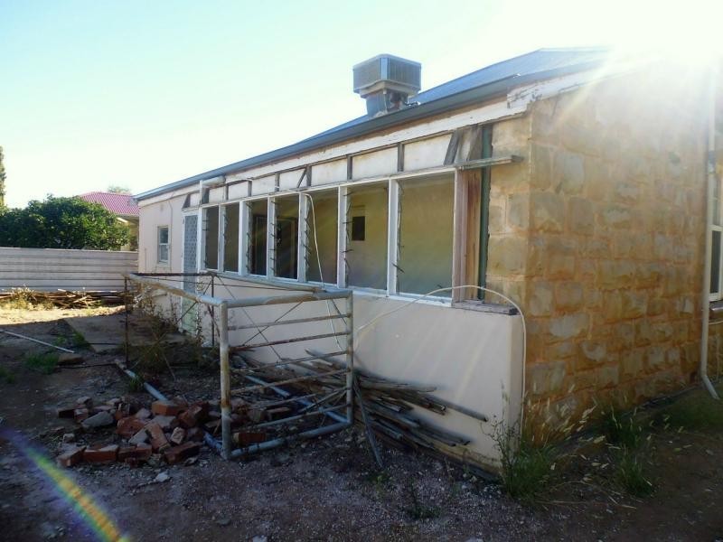 2 Bowman Street, Crystal Brook SA 5523