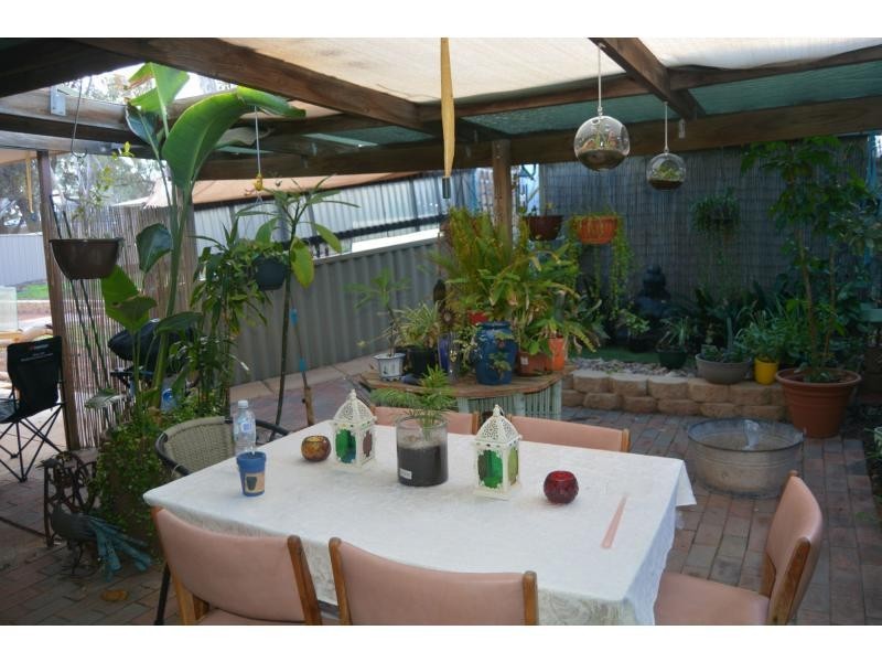 11 KENNEBERY Crescent, Roxby Downs SA 5725