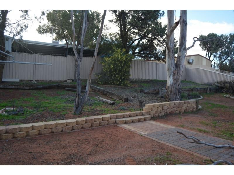 11 KENNEBERY Crescent, Roxby Downs SA 5725