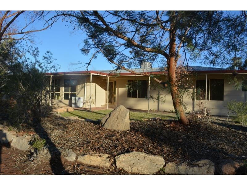 18 Alberrie Street, Roxby Downs SA 5725