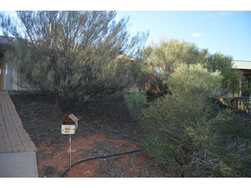 11 Finnis Street, Roxby Downs SA 5725