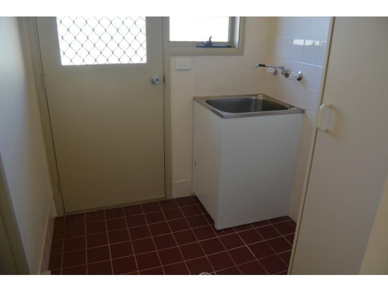 11 Finnis Street, Roxby Downs SA 5725