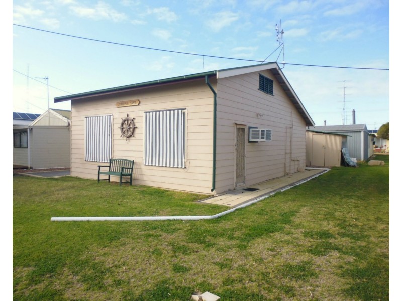 5 Snapper Road, Fisherman Bay SA 5522