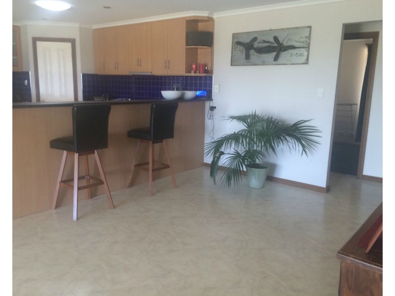 5915 Spencer Highway, Port Broughton SA 5522